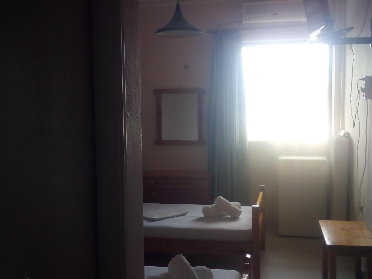 Hotel Ionio Katakolo Exterior photo